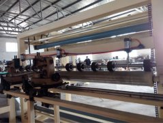 自動(dòng)切布縫紉設(shè)備